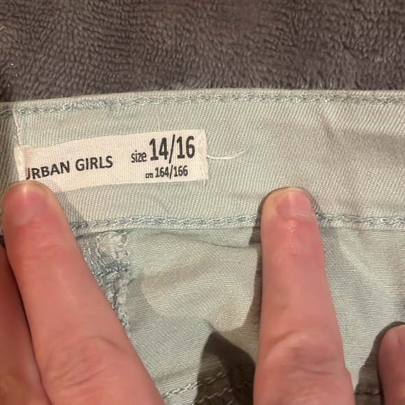 Girls short size 14/16 - Picture 3 of 3